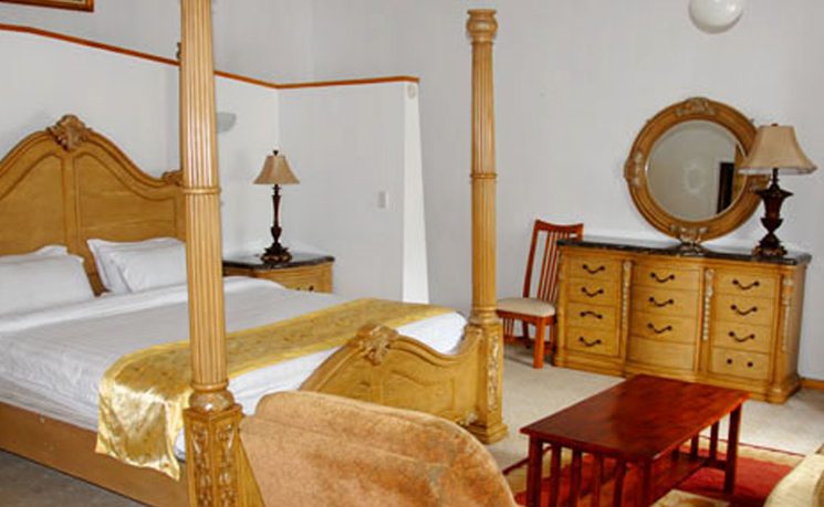 Black Pearl Suite